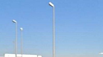 Un oficial con el polizonte cuadrúpedo