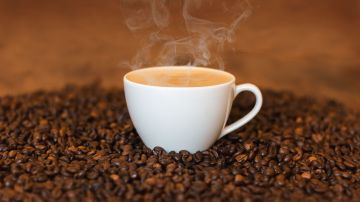 Tomar varias tazas de café puede ser beneficioso para la salud, según un estudio.