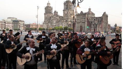 Mariachis en Palacio Nacional.