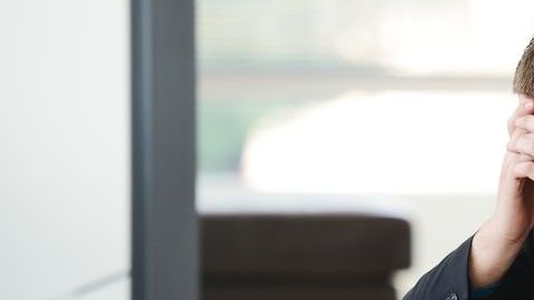 El que la gente esté estresada por el trabajo le cuesta mucho dinero al país.