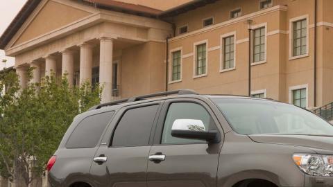 toyota sequoia