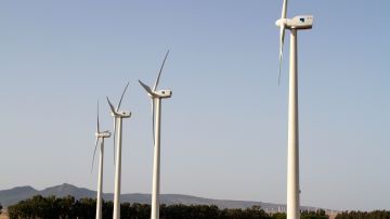Wind turbines by J Sierra_Sierra Club (full)