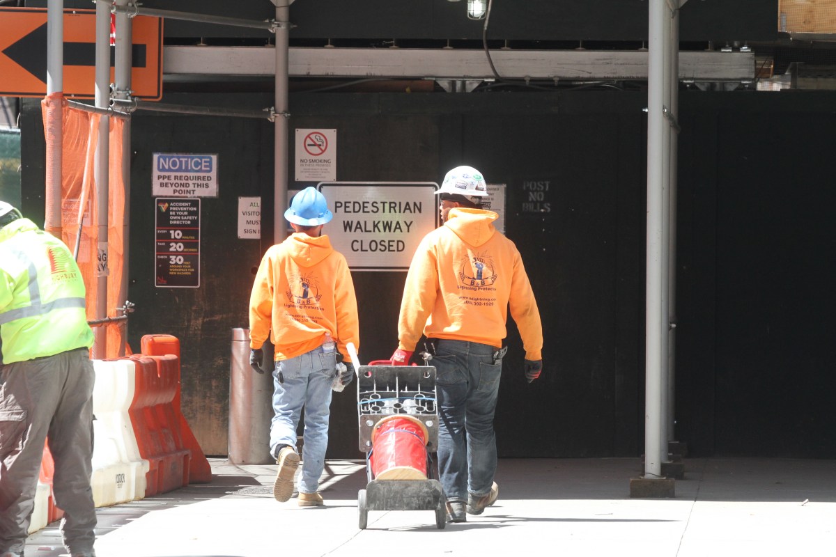 Manhattan Construction Worker Stabbed in Fight Over Loud Music – Latest News and Updates