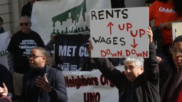 Protestan para congelar el aumento de las rentas estabilizadas en NYC