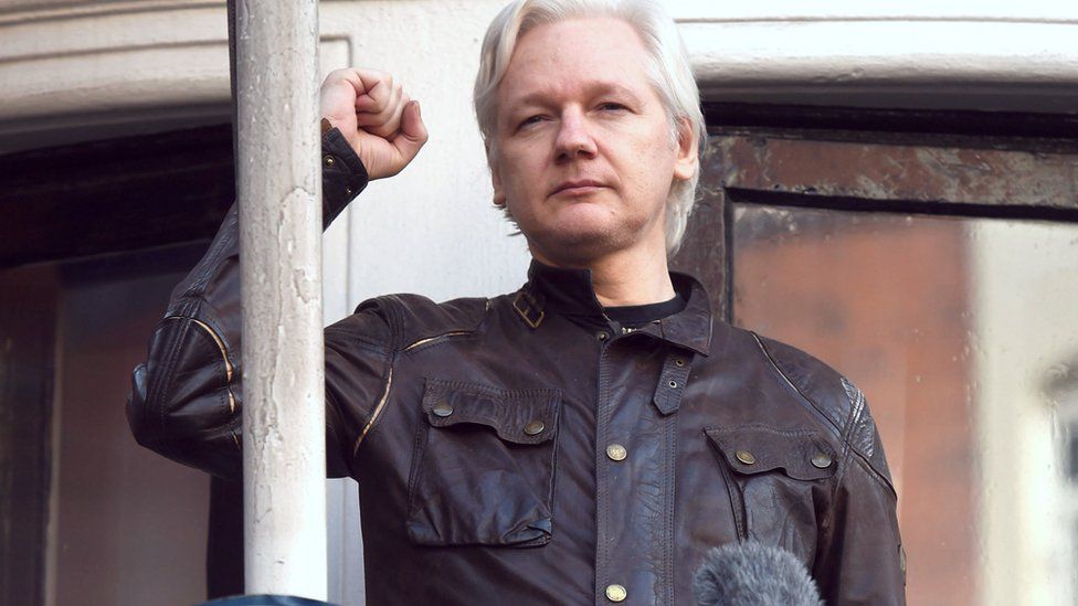 De qué acusan a Julian Assange, el fundador de WikiLeaks arrestado en la embajada de Ecuador en Londres y cuya extradición pide EE.UU.
