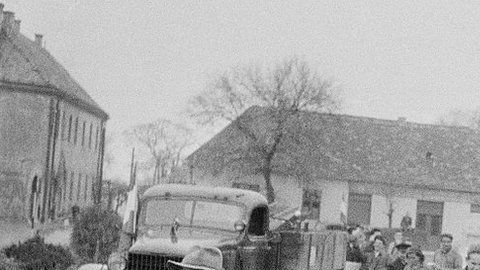 Berzsenyi tuvo que huir de Hungría después de 1956.
