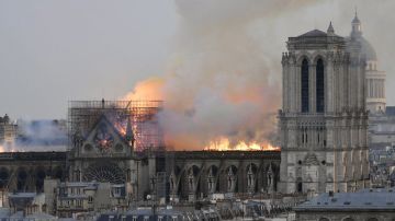 Incnedio en Notre Dame.