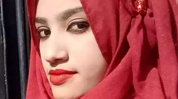 Nusrat Jahan Rafi tenía 19 años cuando murió días después de que le prendieran fuego.