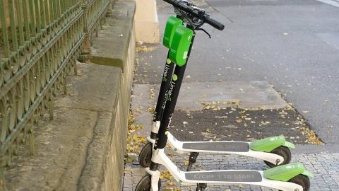 Modelo de @limebike scooter