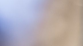 Legisladores de Illinois proponen aumento de impuestos al alcohol.