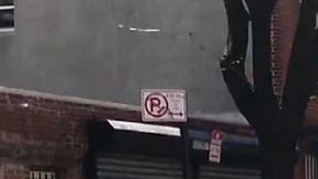 Un fuerte olor a gas se reportó después de mediodía en esta área de Brooklyn