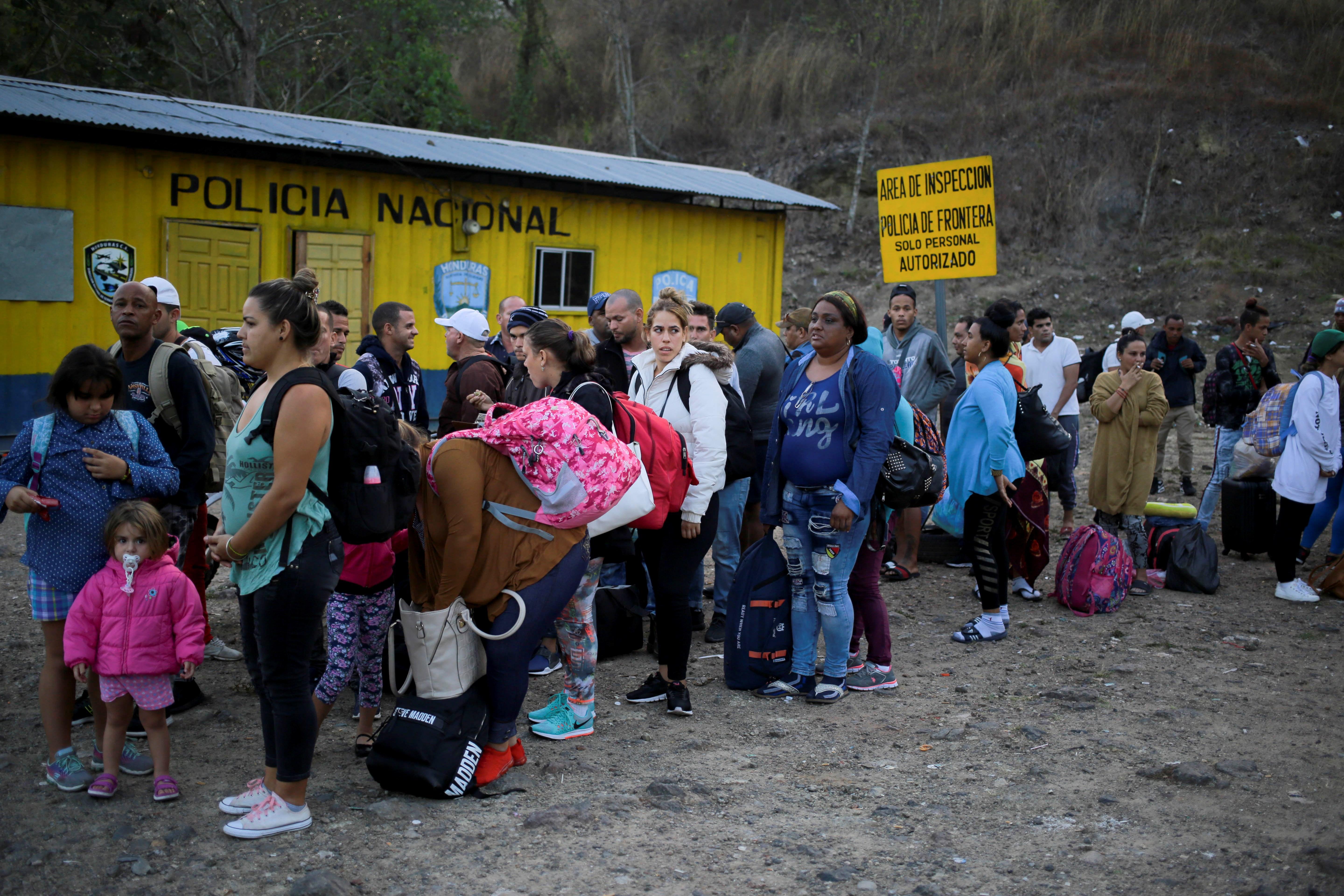 Cientos de migrantes centroamericanos entraron a M xico por su