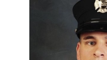 Christopher A. Slutman era bombero y US Marine