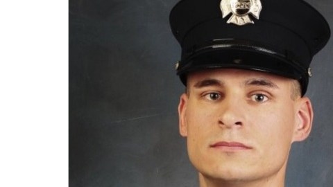 Christopher A. Slutman era bombero y US Marine