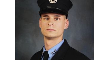 Christopher A. Slutman era bombero y US Marine