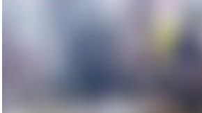 La mujer se percató que en el taxi viajaba su marido con otra chica.