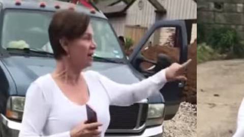 La mujer amenazó a la latina a pesar de tener permiso para su negocio