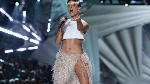 Halsey en el Victoria's Secret Fashion Show 2018.