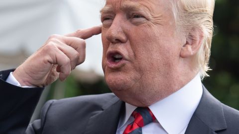 Trump llama constantemente a los medio "enemigos del pueblo"