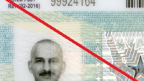 El camino para obtener una "green card" es más complicado.
