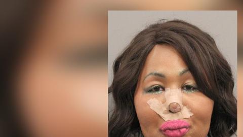 Jimmy Lewis también se identifica como ‘Iconic Facce’ en redes sociales.