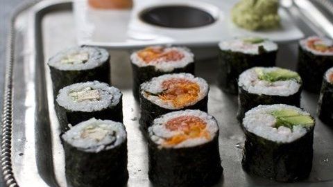 El sushi congelado no debe llevar atún molido de de Jensen Tuna Inc.