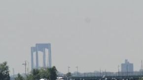 Sólo se permite nadar cuando hay salvavidas.