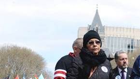 El presidente del condado de Brooklyn, Eric Adams pidió a la Legislatura que apruebe permisos de conducción que beneficie a indocumentados