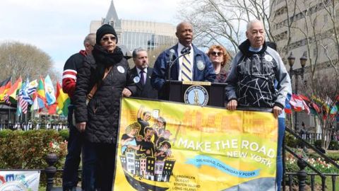 El presidente del condado de Brooklyn, Eric Adams pidió a la Legislatura que apruebe permisos de conducción que beneficie a indocumentados