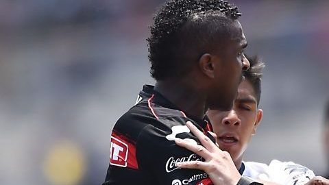 Bruno Marioni, entrenador de Pumas provocó una bronca al final del juego ante Xolos.