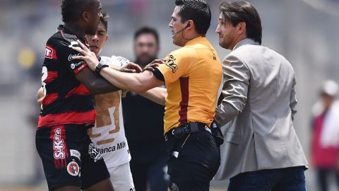 Bruno Marioni, entrenador de Pumas provocó una bronca al final del juego ante Xolos.