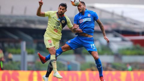 Las Águilas del América y la Máquina Celeste del Cruz Azul empataron a cero en el estadio Azteca.