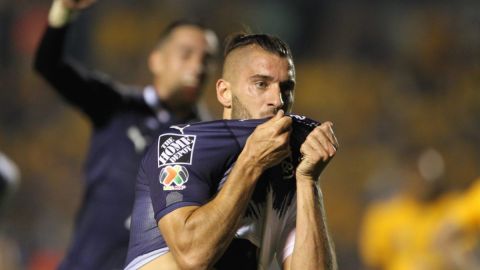 Nicolás Sánchez le dio la ventaja a Rayados para la vuelta de la final de la Concachampions frente a los Tigres de la UANL.