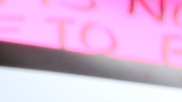 Berenice Gervasio, de 15 años, habla en la manifestación para exigir al Departamento de Educación acciones que pongan fin al abuso y violencia sexual en las escuelas