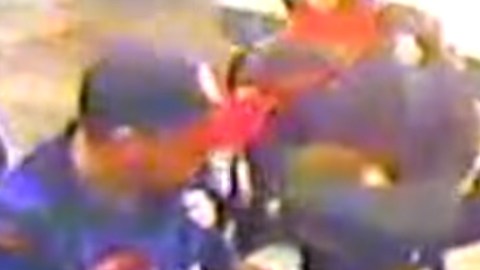 La mujer permaneció frente a la entrada del Metro sin asistencia por unas 26 horas.