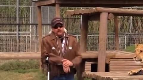 Maldonado-Passage en su zoológico privado