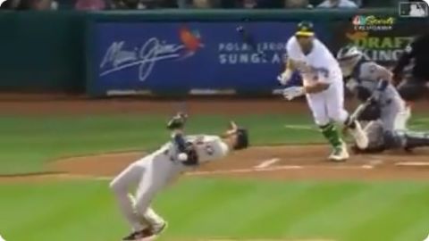 Collin McHugh esquivó la pelota al estilo The Matrix