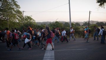 Migrantes avanzan en Chiapas