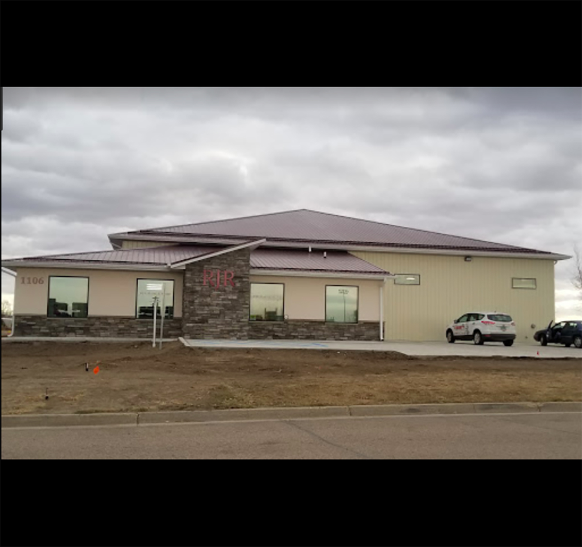 Hallan cuatro personas muertas en la sede de una empresa de North