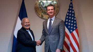 El gobernador de California, Gavin Newsom, se reunió este lunes con el presidente salvadoreño, Salvador Sánchez Cerén, durante la visita del mandatario del Estado Dorado a ese país.