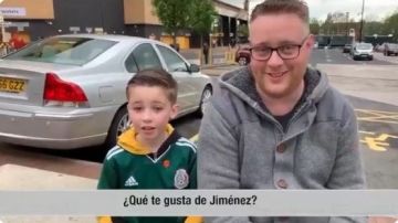 Un pequeño aficionado inglés demostró el amor que tiene por la Selección Mexicana