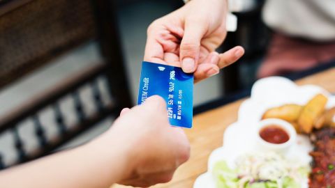 Con este cargo extra, los restaurantes serían capaces de ofrecer más beneficios.