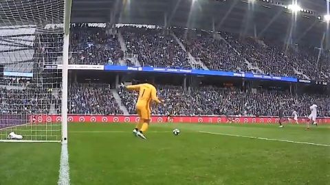 El portero Sean Johnston del NYCFC va a tener pesadillas esta noche.