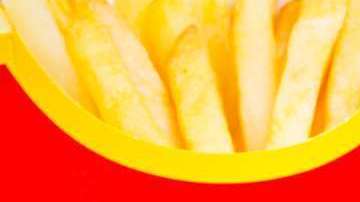 Lo único que a Izaiah Hall le gusta más que a Minecraft, es McDonald's.