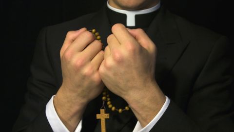 Sacerdote católico