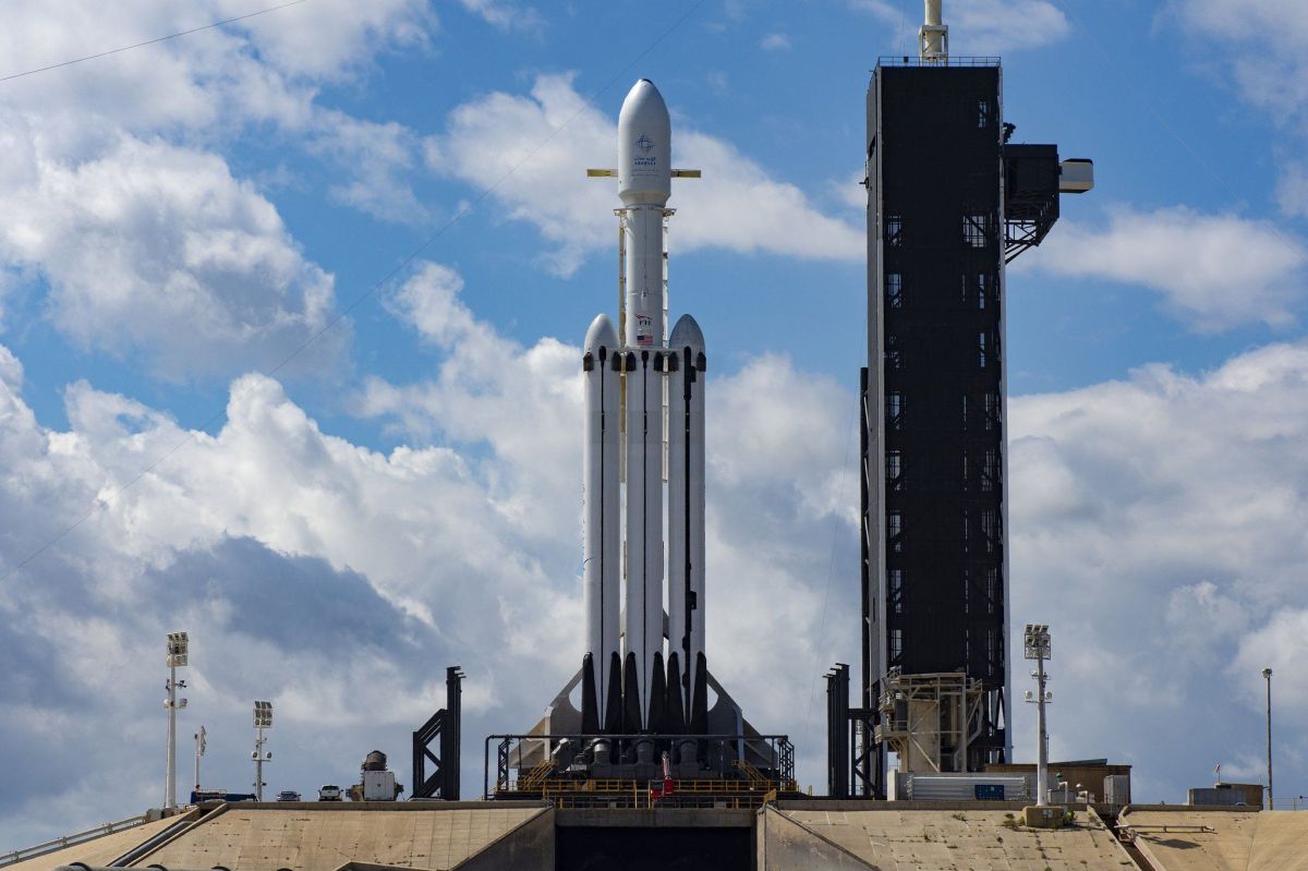 SpaceX pospone lanzar el cohete Falcon Heavy para el jueves, podrás