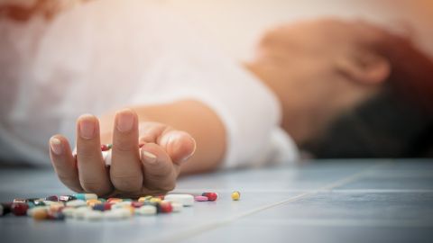 Entre 2010 y 2020, la tasa de suicidios de adultos latinos aumentó en más de un 70%, mientras que la población hispana en general sólo creció en un 25%.