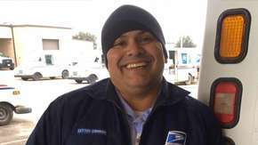 La increíble amistad de un cartero y un perro.