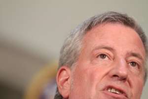 De Blasio confirma llegada de la vacuna contra COVID-19