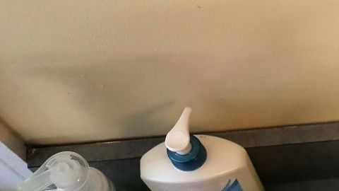 Mezcla con la que se realiza el producto de moda entre los niños, el "slime":